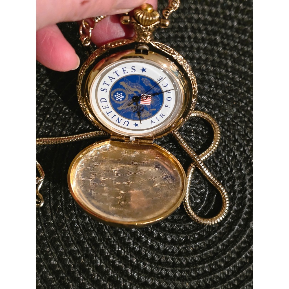 Mens United States Air Force Pocket Watch Gold Tone Chain Keepsake - Picture 3 of 6